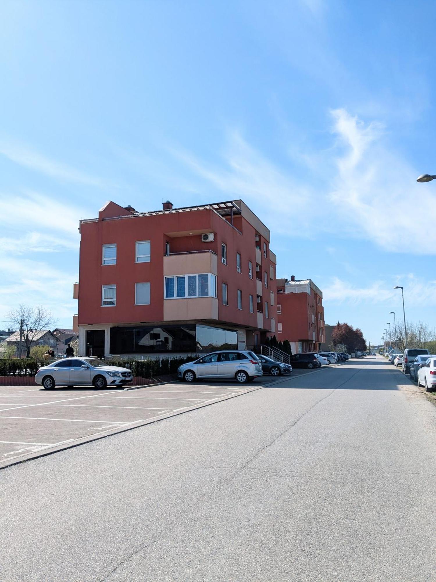 Doma-Lu Apartment-Near Airport And Highway- Free Parking Velika Mlaka エクステリア 写真